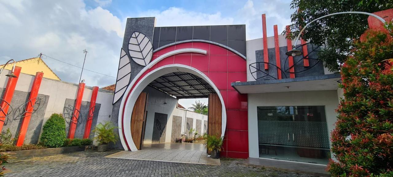 Oyo 90831 Hotel Gardenia Prambanan Surakarta  Ngoại thất bức ảnh
