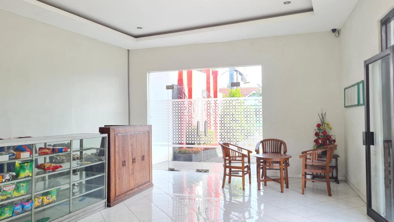 Oyo 90831 Hotel Gardenia Prambanan Surakarta  Ngoại thất bức ảnh