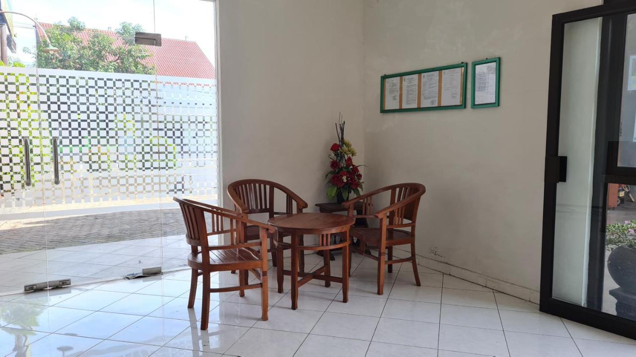 Oyo 90831 Hotel Gardenia Prambanan Surakarta  Ngoại thất bức ảnh